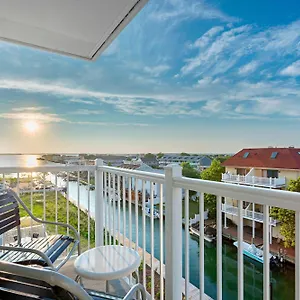 Fairfield & By Marriott Ocean Hotel